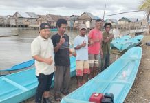 Dukung Ekonomi Nelayan, PT Hoffmen Energi Perkasa Serahkan Empat Perahu di Desa Wawatu